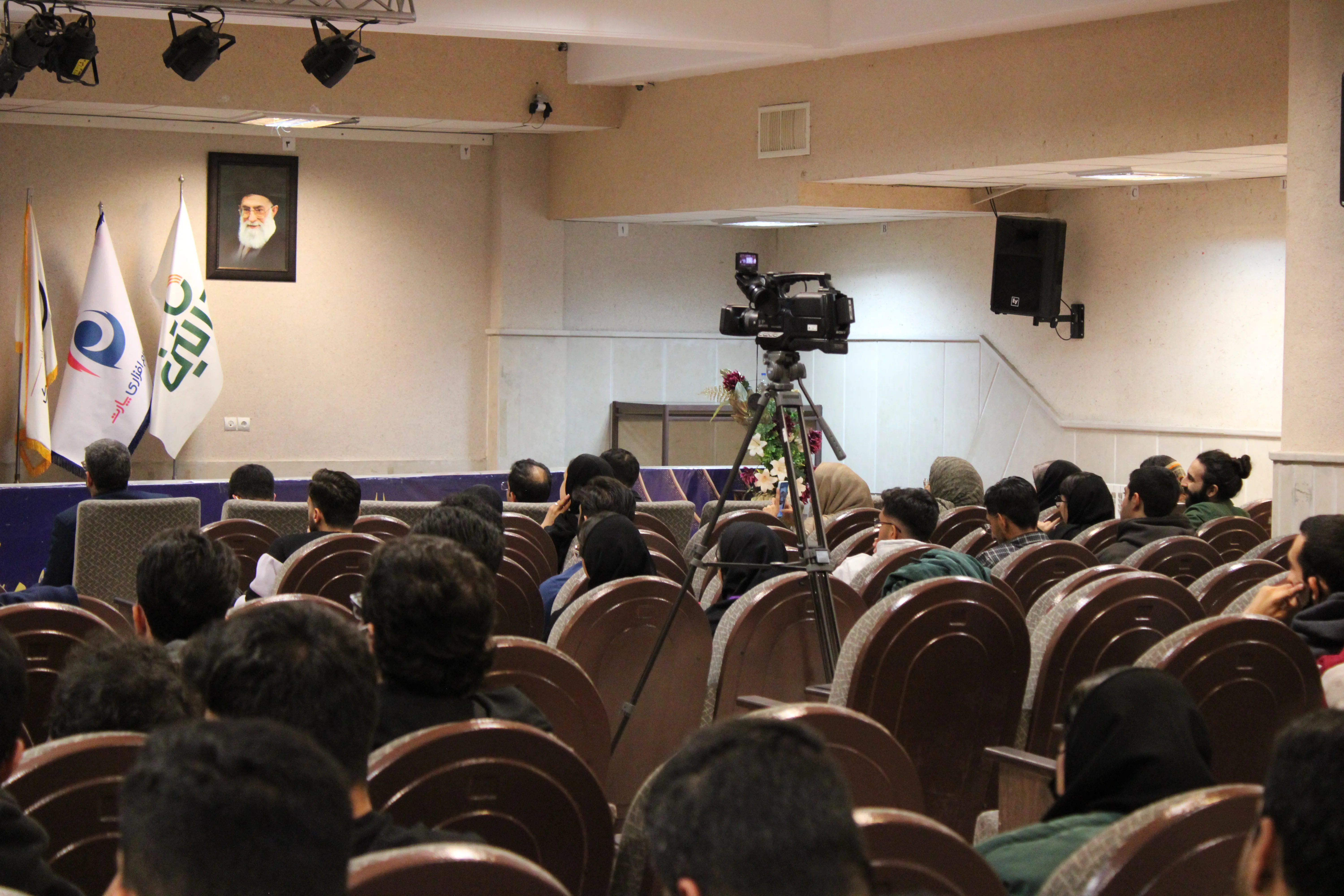 SPACE #7 - Image 640